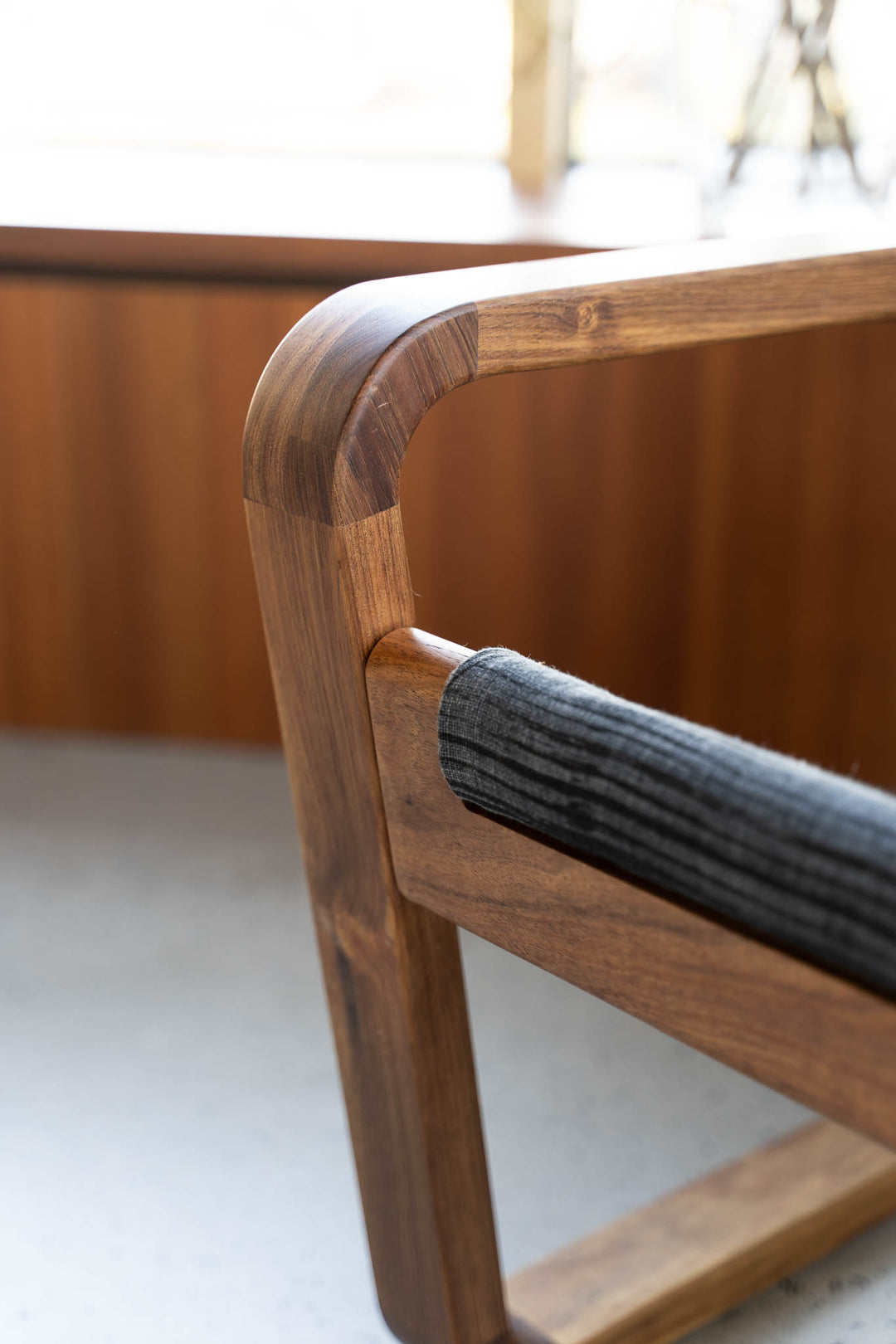 'Yarra' sling chair - Brushstroke