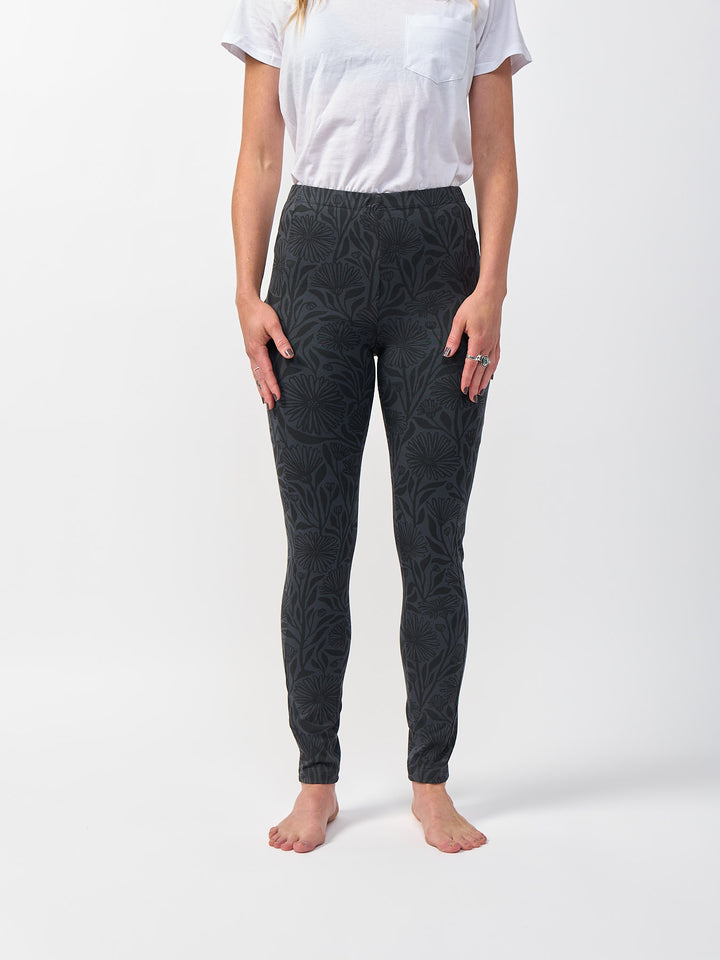 Leggings - Native Daisy in Black