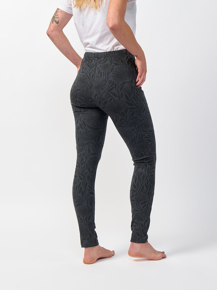 Leggings - Native Daisy in Black